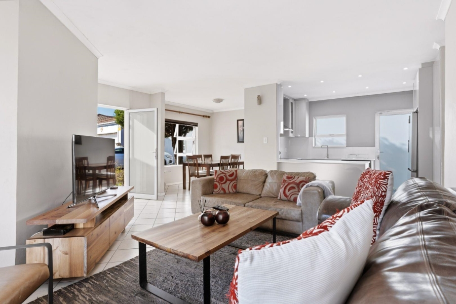 To Let 3 Bedroom Property for Rent in Parklands Western Cape